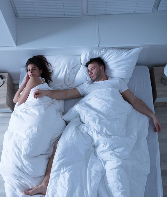 Choisir le meilleur oreiller en fonction de votre position de dormeur